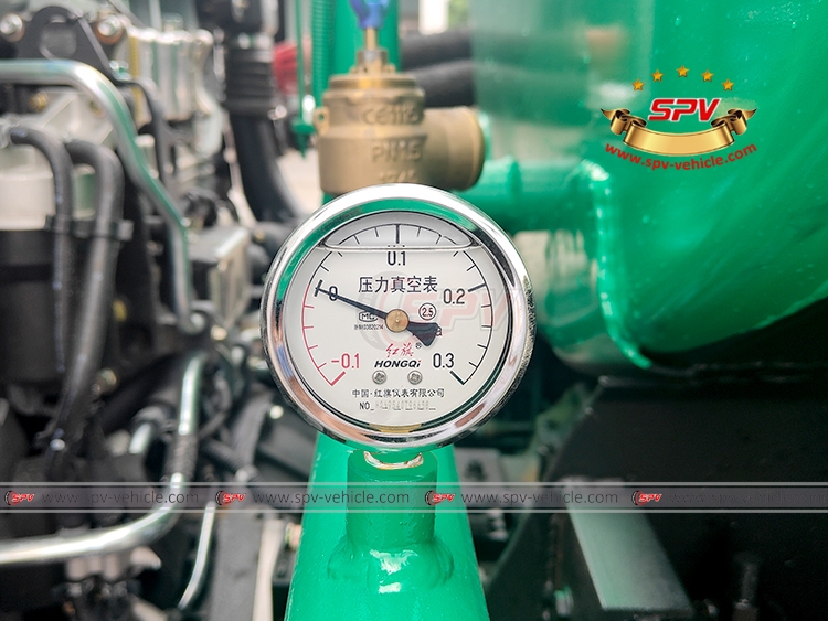 5,000 Litres Septic Tank Truck ISUZU - Pressure Gauge